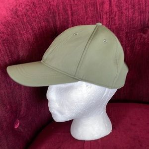 Lululemon hat